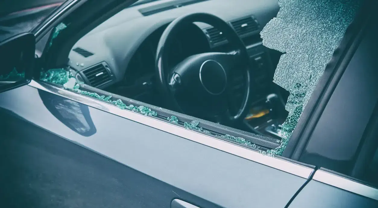 broken car door window