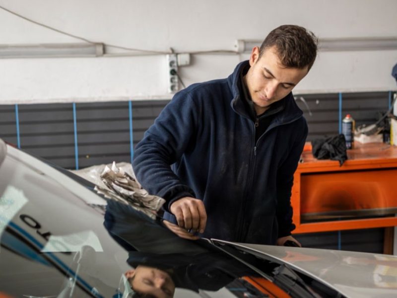 Auto glass repair and windshield replacement