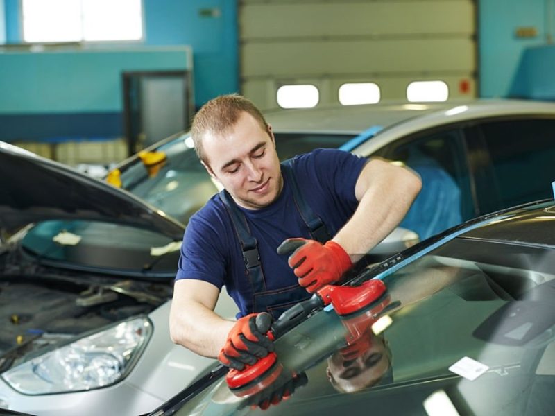 Windshield windscreen replacement