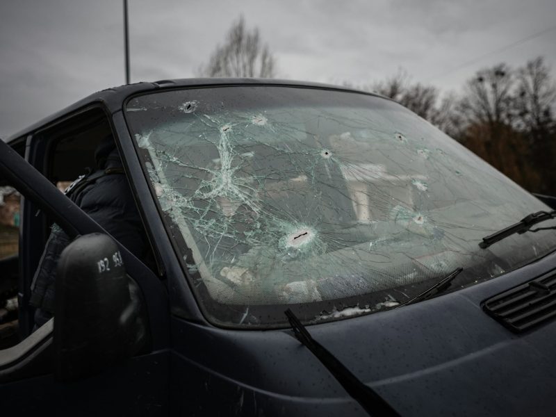 too much cracked a windshield